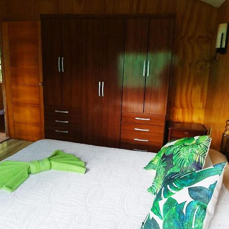 Hostal Avareipua ハンガ・ロア エクステリア 写真