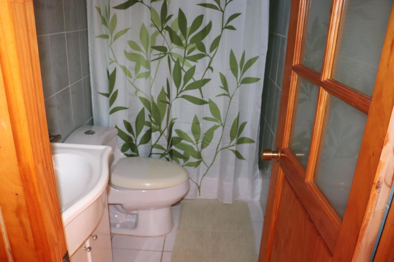 Hostal Avareipua ハンガ・ロア エクステリア 写真