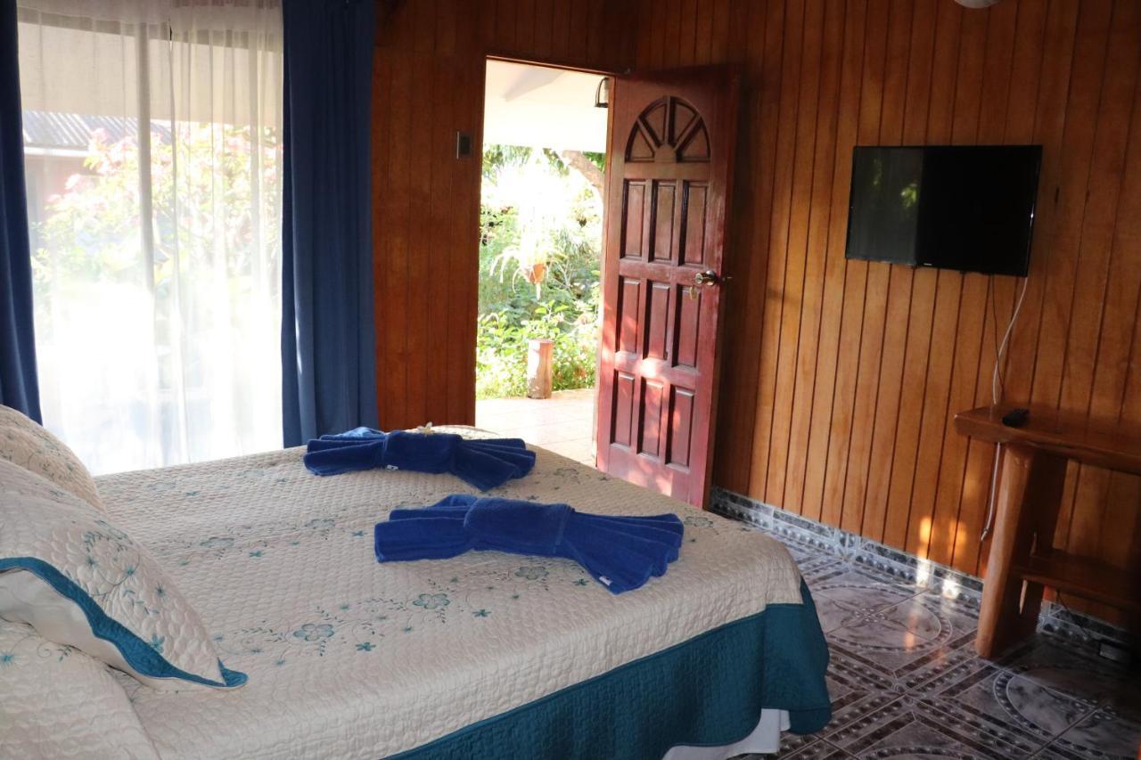 Hostal Avareipua ハンガ・ロア エクステリア 写真